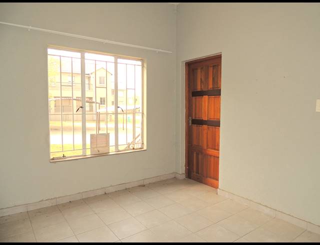 1 BEDROOM APARTMENT FOR SALE IN WILLOWBROOK